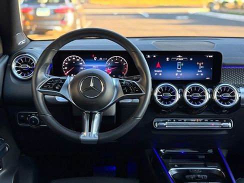 Used 2024 Mercedes-Benz GLB 250 4MATIC image 53