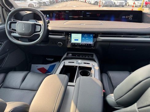 New 2025 Lincoln Navigator Reserve w/ Jet Appearance Package image 14