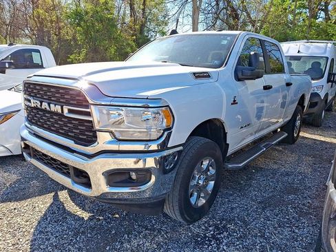 Used 2024 RAM 2500 Big Horn AWD/4WD image 3
