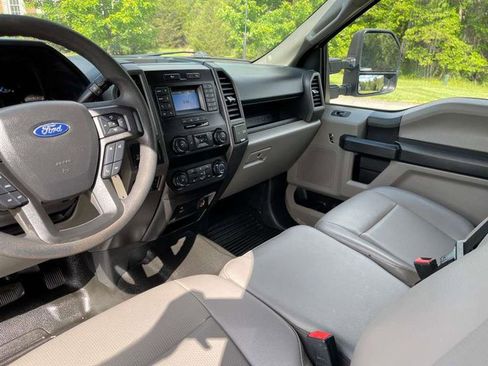 Used 2022 Ford F250 XL w/ Power Equipment Group AWD/4WD image 93