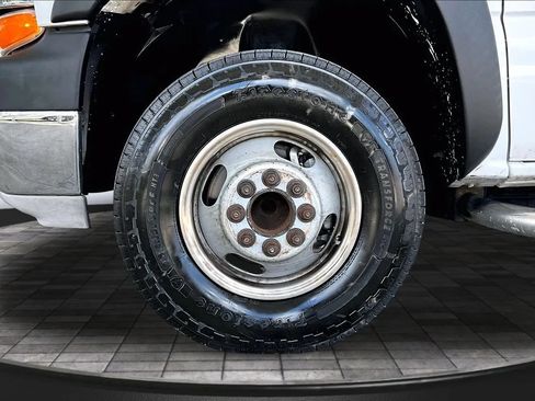 Used 2002 Chevrolet Silverado 3500 LT RWD image 28