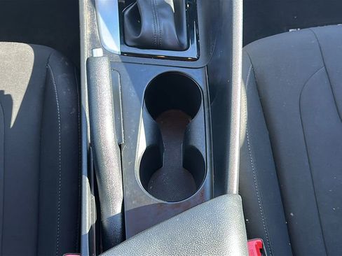 Certified 2024 Hyundai Elantra SEL image 27