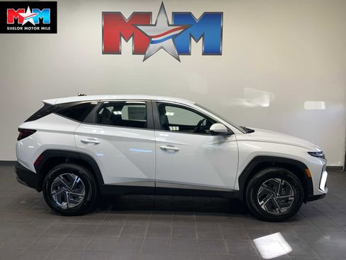 New 2026 Hyundai Tucson Blue SE AWD/4WD image 1