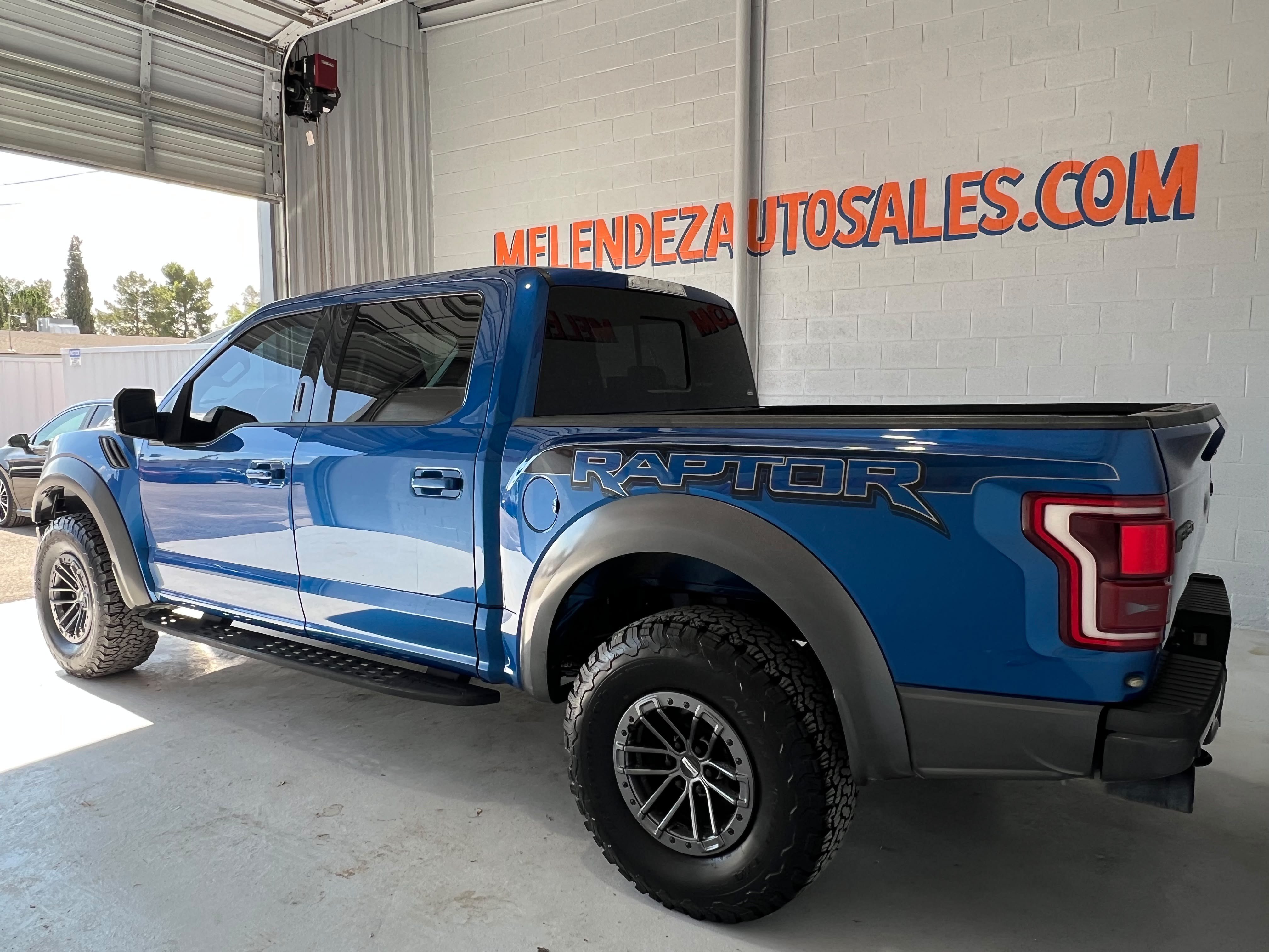 Used 2017 Ford F150 Raptor w/ Equipment Group 802A Luxury AWD/4WD image 3
