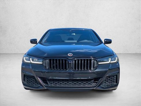 Used 2023 BMW M550i xDrive w/ Dynamic Handling Package image 2