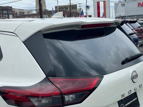Certified 2023 Nissan Rogue SV w/ SV Premium B Package AWD/4WD image 39