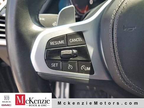 Used 2021 BMW X7 xDrive40i w/ M Sport Package AWD/4WD image 12