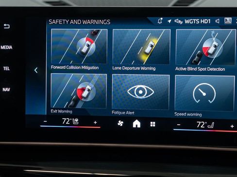 Used 2025 BMW X1 xDrive28i w/ M Sport Line w/ M Sport Package image 23