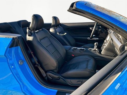 Used 2022 Ford Mustang GT Premium w/ Equipment Group 401A image 7