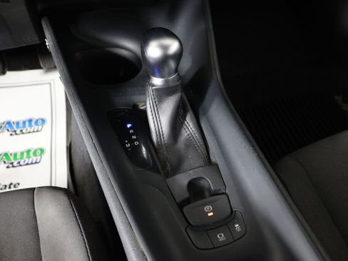 Used 2020 Toyota C-HR LE image 38