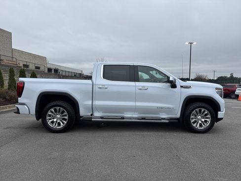 New 2026 GMC Sierra 1500 Denali w/ Technology Package AWD/4WD image 11