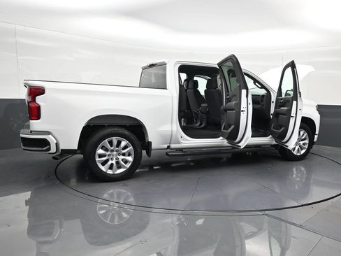 Used 2020 Chevrolet Silverado 1500 Custom w/ Custom Value Package RWD image 31