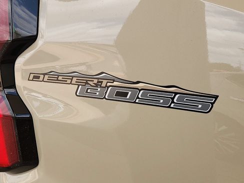 Used 2023 Chevrolet Colorado ZR2 w/ Desert Boss Special Edition AWD/4WD image 4