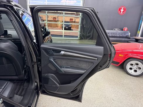 Used 2018 Audi SQ5 Premium Plus w/ Navigation Package AWD/4WD image 16