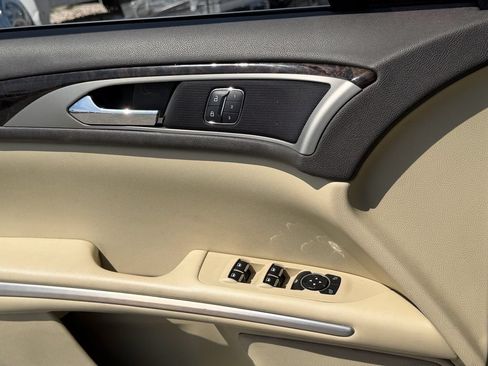 Used 2014 Lincoln MKZ Hybrid w/ Equipment Group 202A Reserve FWD image 27