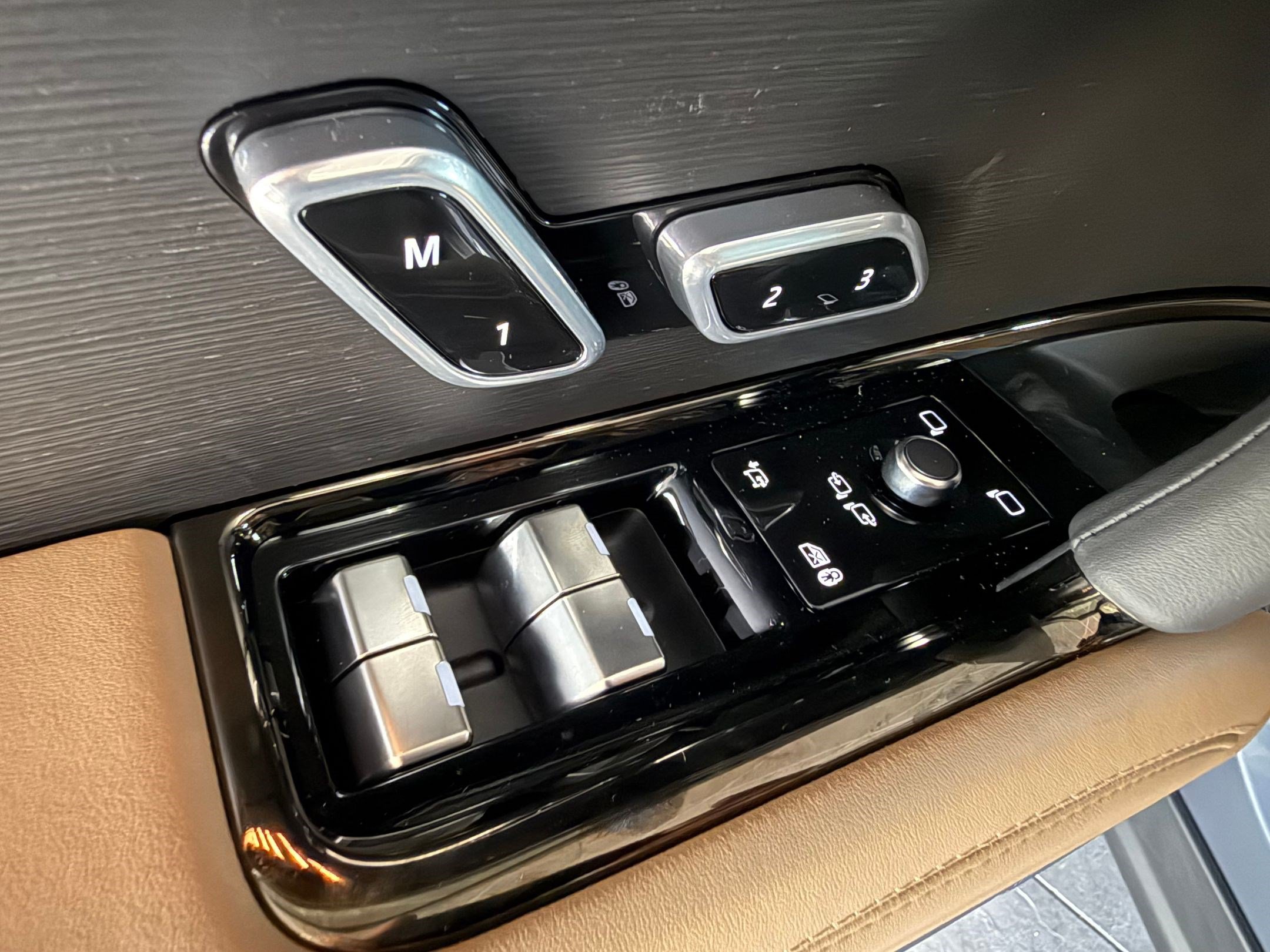 New 2026 Land Rover Range Rover Sport SE AWD/4WD image 14