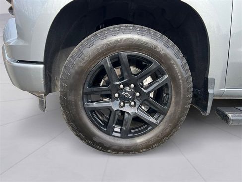 Used 2025 Chevrolet Silverado 1500 Custom w/ Turbomax Blackout Package image 9