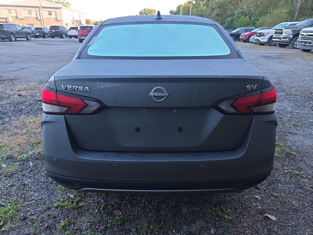 Used 2024 Nissan Versa SV FWD image 7
