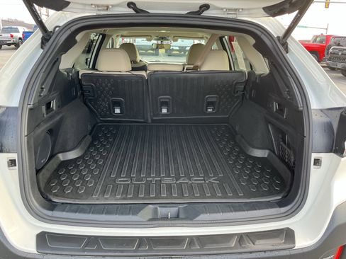 Used 2020 Subaru Outback Limited w/ Popular Package #2 image 5