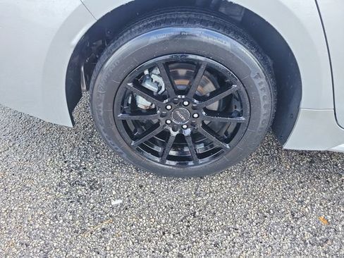 Used 2023 Toyota Corolla LE image 6