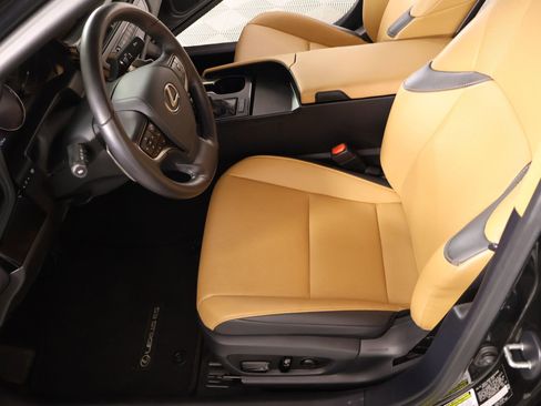 Used 2024 Lexus ES 350 w/ Accessory Package (Z2) image 10