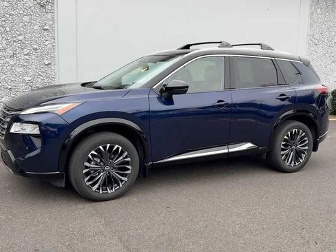 Certified 2024 Nissan Rogue Platinum w/ Platinum Premium Package image 2