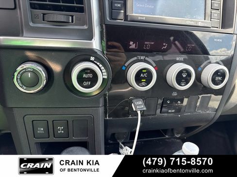 Used 2018 Toyota Sequoia SR5 AWD/4WD image 18