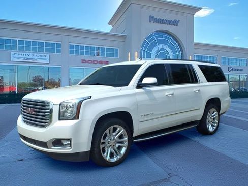 Used 2020 GMC Yukon XL SLT w/ Premium Edition AWD/4WD image 1