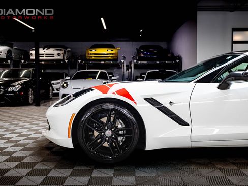 Used 2019 Chevrolet Corvette Stingray Coupe w/ 1LT RWD image 11