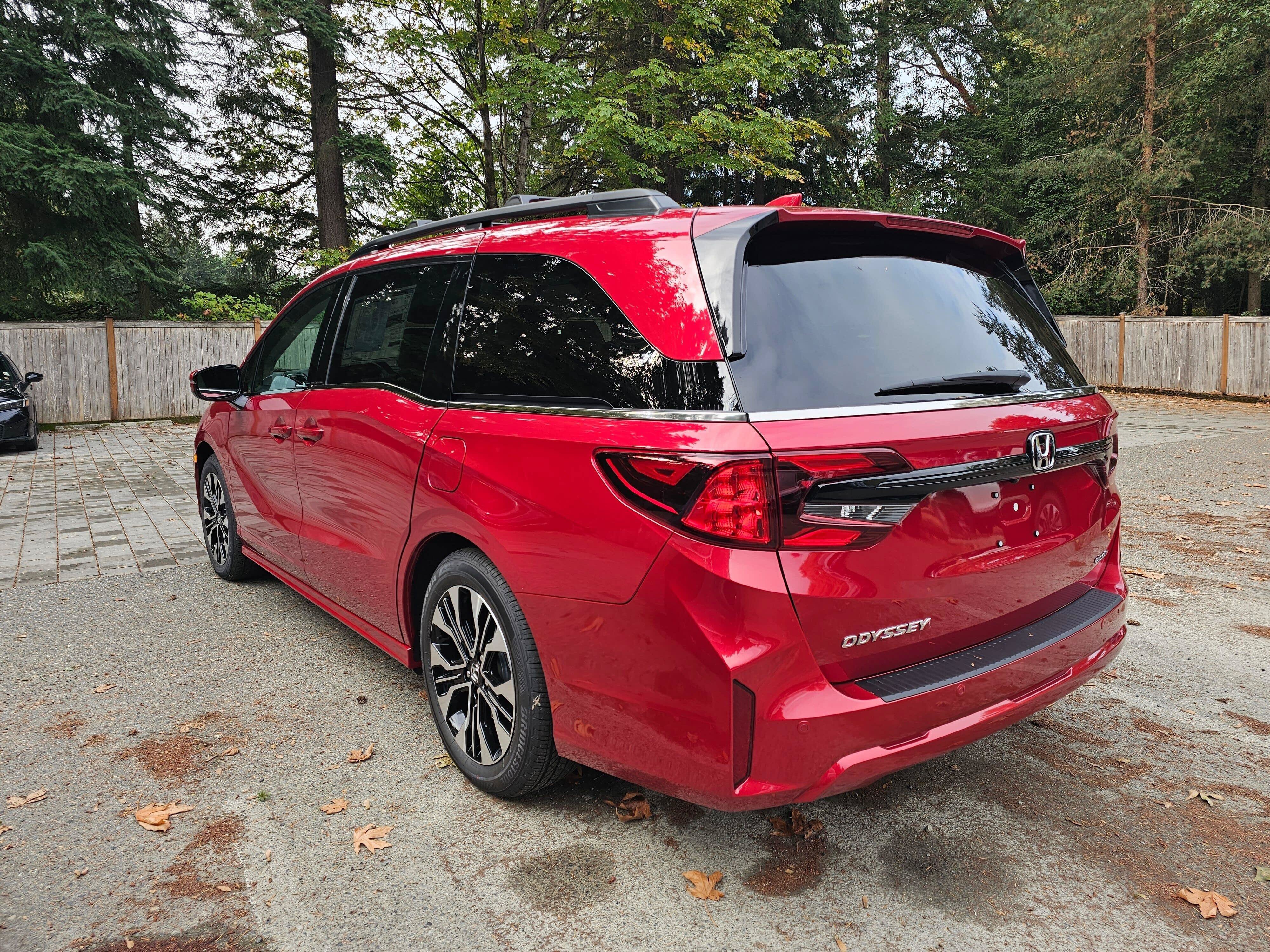 New 2027 Honda Odyssey Elite image 5