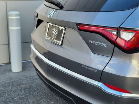 Used 2023 Acura MDX SH-AWD w/ Technology Package image 41