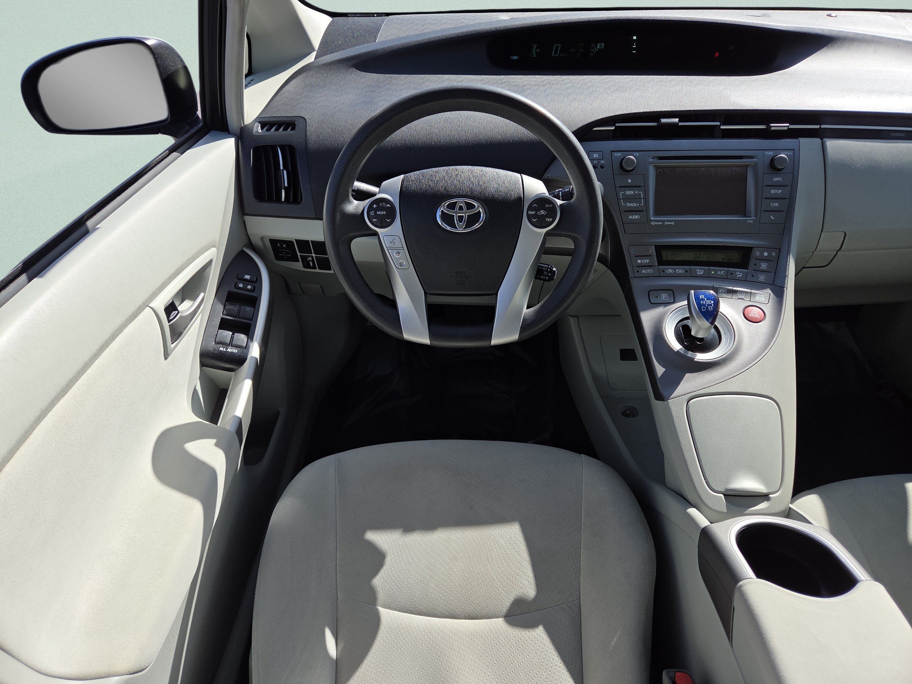 Used 2015 Toyota Prius Three FWD image 4