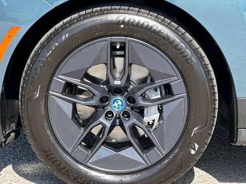 Used 2023 BMW iX xDrive50 w/ Premium Package AWD/4WD image 33