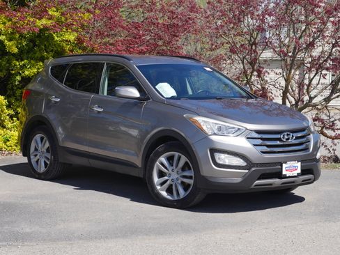 Used 2014 Hyundai Santa Fe Sport 2.0T w/ Navigation Package 06 AWD/4WD image 28