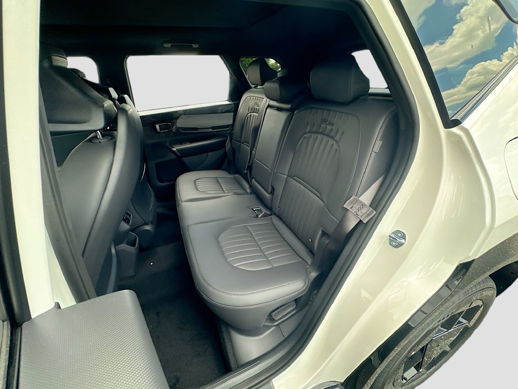 New 2027 Kia Seltos X-Line S w/ X-Line S Premium Package AWD/4WD image 24