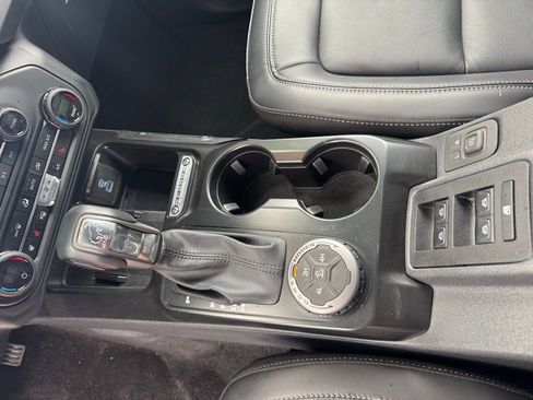 Used 2025 Ford Bronco Outer Banks image 16