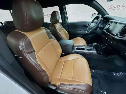 Used 2023 Toyota Tacoma TRD Sport w/ Advanced Technology Package image 25