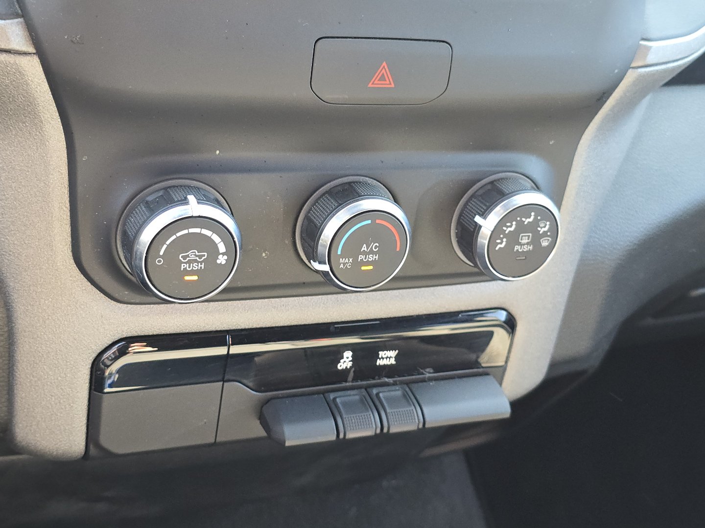 Used 2024 RAM 1500 Tradesman AWD/4WD image 25