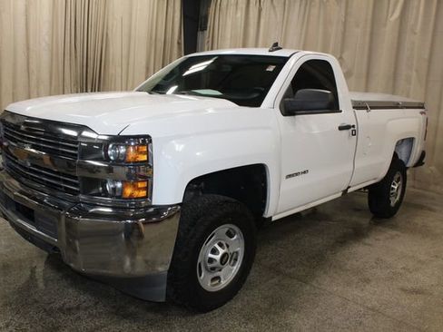 Used 2017 Chevrolet Silverado 2500 W/T w/ WT Convenience Package image 4