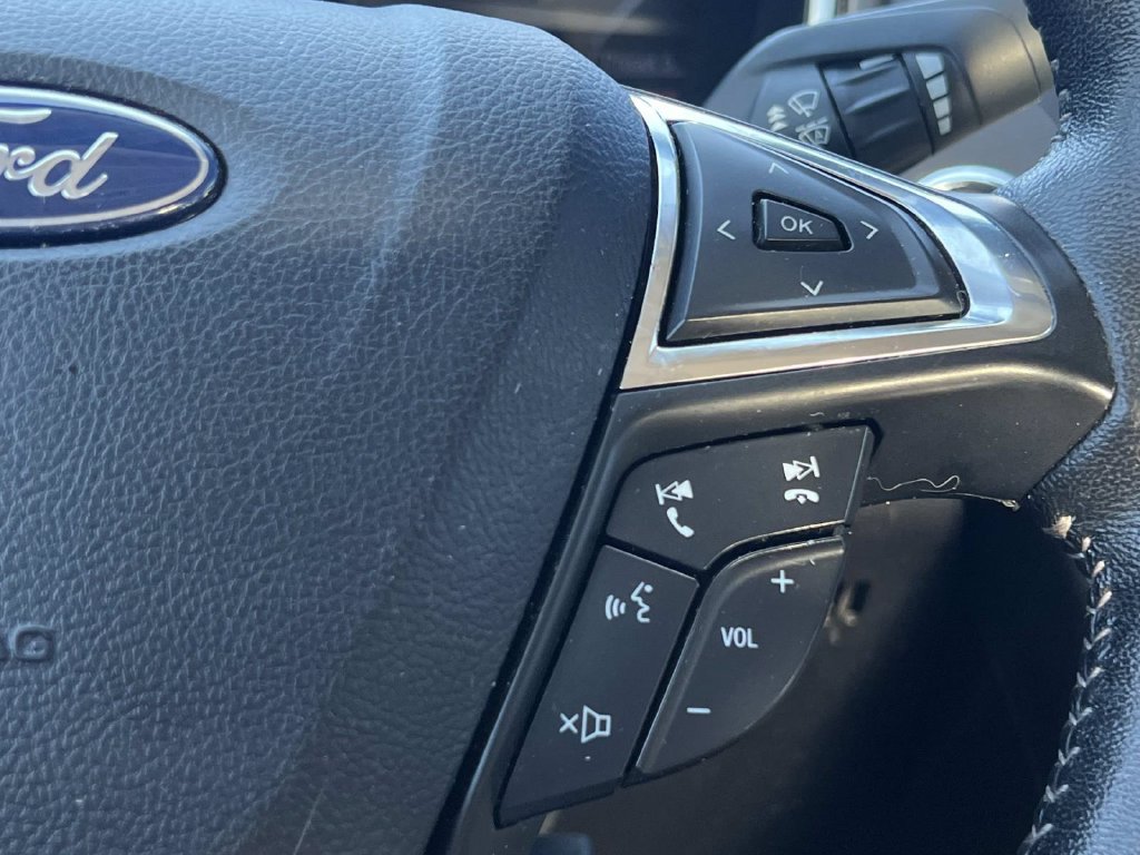 Used 2020 Ford Fusion SE w/ Equipment Group 151A FWD image 24