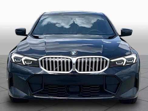 Used 2023 BMW 330i Sedan w/ M Sport Package RWD image 3
