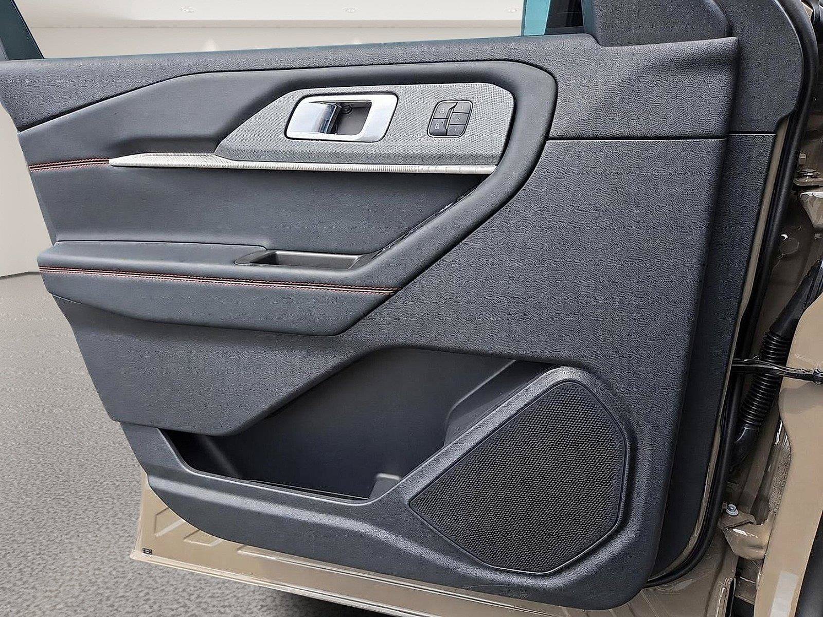 New 2026 Ford Explorer ST-Line w/ ST-Line Street Pack RWD image 14