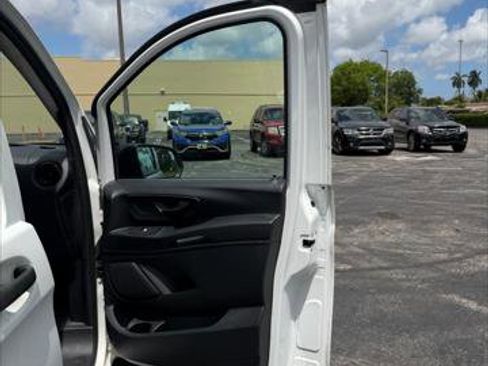 Used 2021 Mercedes-Benz Metris image 19