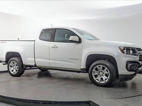 Used 2021 Chevrolet Colorado LT w/ Fleet Safety Package AWD/4WD image 11