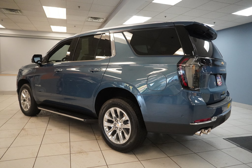 Used 2025 Chevrolet Tahoe Premier AWD/4WD image 3