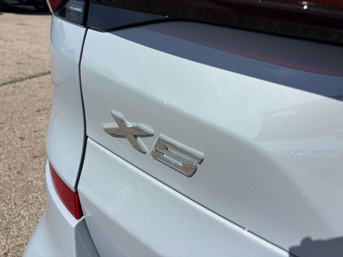 New 2026 BMW X5 xDrive50e image 13
