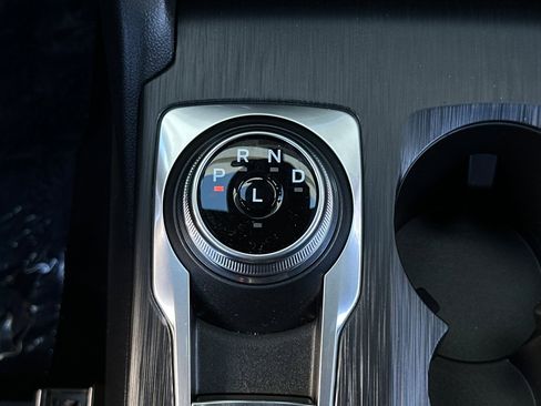 New 2025 Ford Escape ST-Line w/ Equipment Group 301A image 10