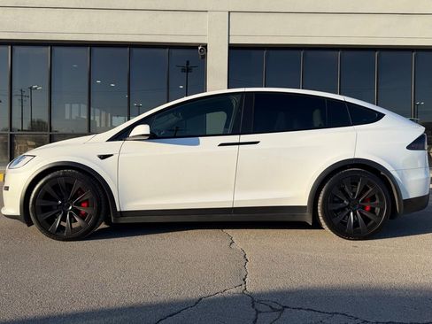 Used 2023 Tesla Model X Plaid image 5