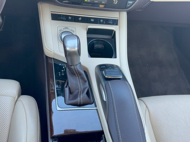 Used 2017 Lexus ES 350 w/ Ultra Luxury Package FWD image 23