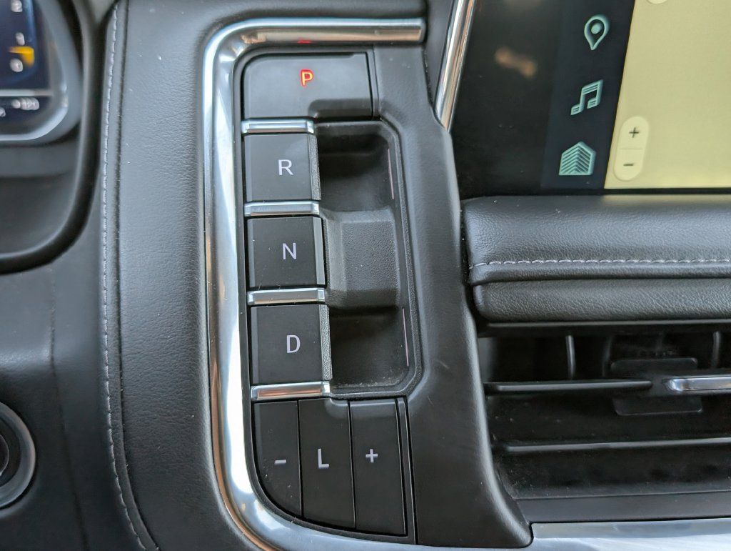 Used 2024 Chevrolet Tahoe LT AWD/4WD image 12